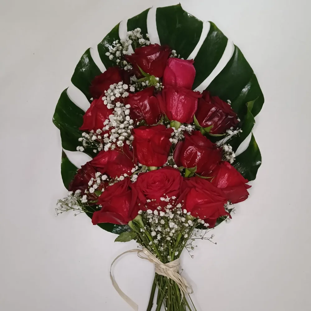 Ramo de féretro de rosas, 15 rosas